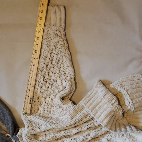 Fisherman's Daughter Oversized Chunky Knit Sweater with Hood. - Picture 9 of 13